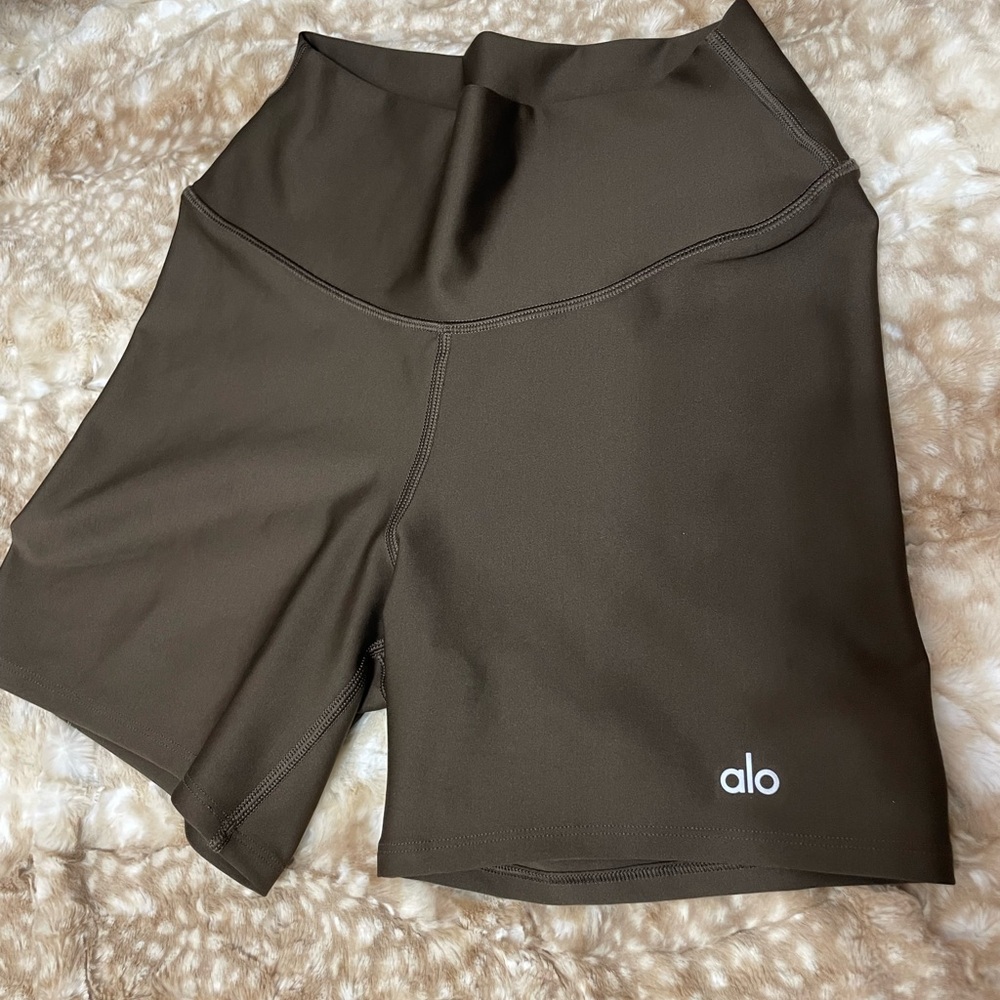 Alo Brown 5” Airlift